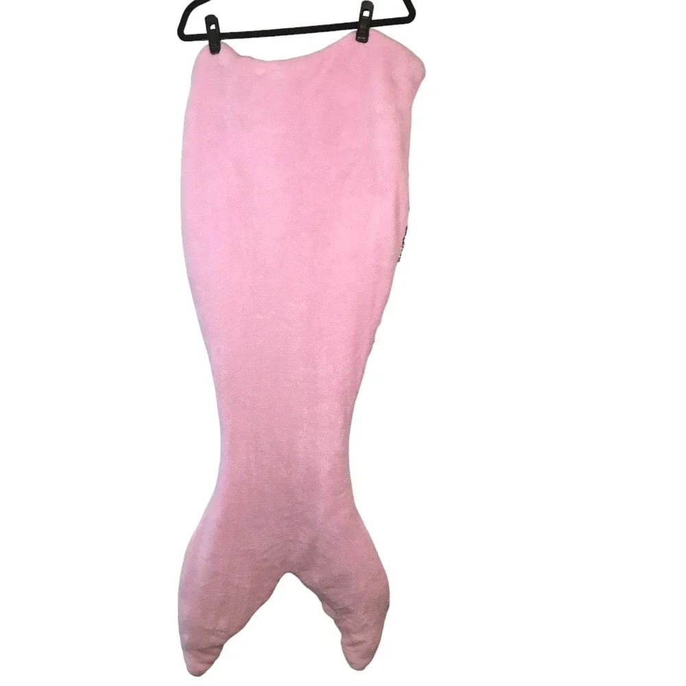 Cynthia Rowley Kids Mermaid Tail Blanket Pink White Sequin Polka Dot‎ Fleece
